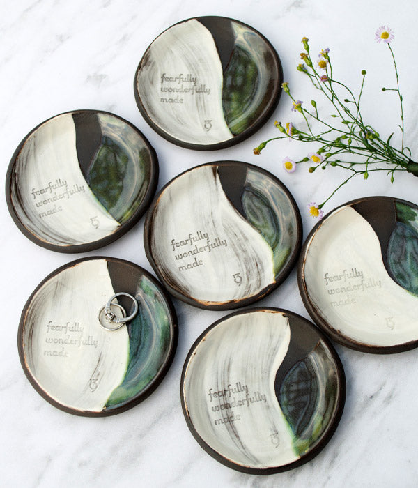 Fearfully Wonderfully Made Ceramic Ring Dish - Snow Moss